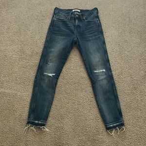 “Madewell- 9in Highrise Skinny size 26p”